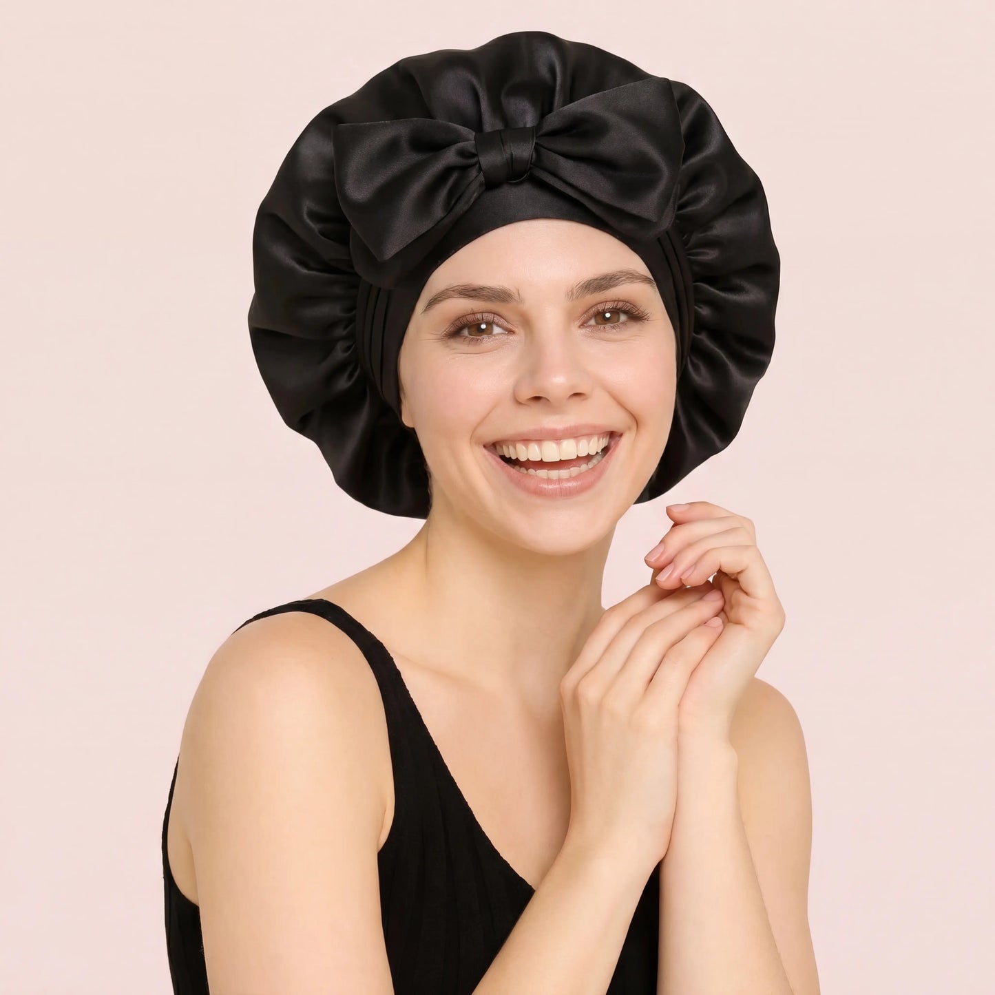 BONNET EN SATIN Nusikana